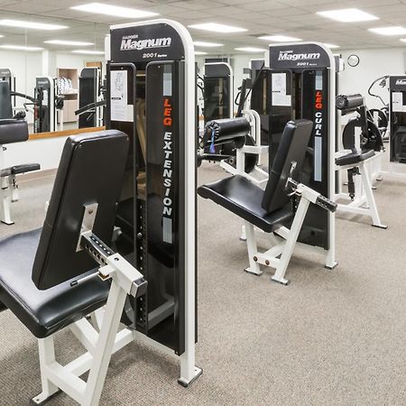 Отель Baymont By Wyndham Des Moines Airport Экстерьер фото